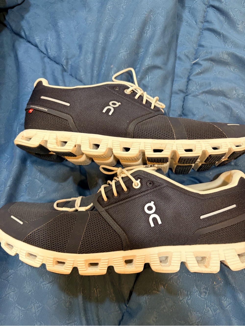 On Running Men's Athletic Shoes in Navy and Cream